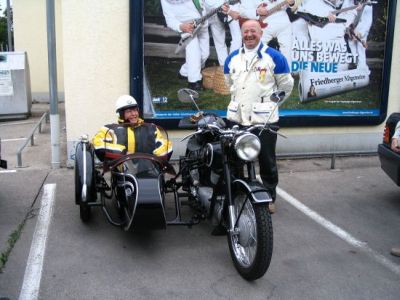 Oldtimer BMW R25/3 mit Beiwagen