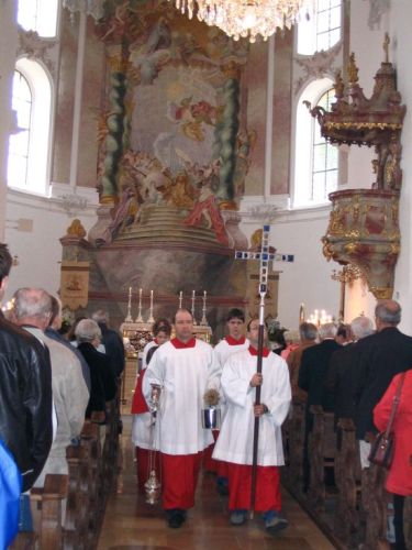 Auszug aus der Kirche